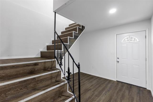 Building Photo - 800 Edgar St