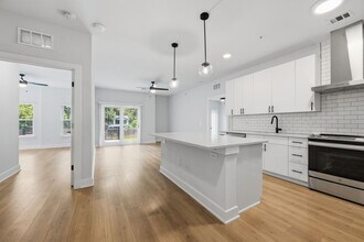 Building Photo - 3101 Govalle Ave
