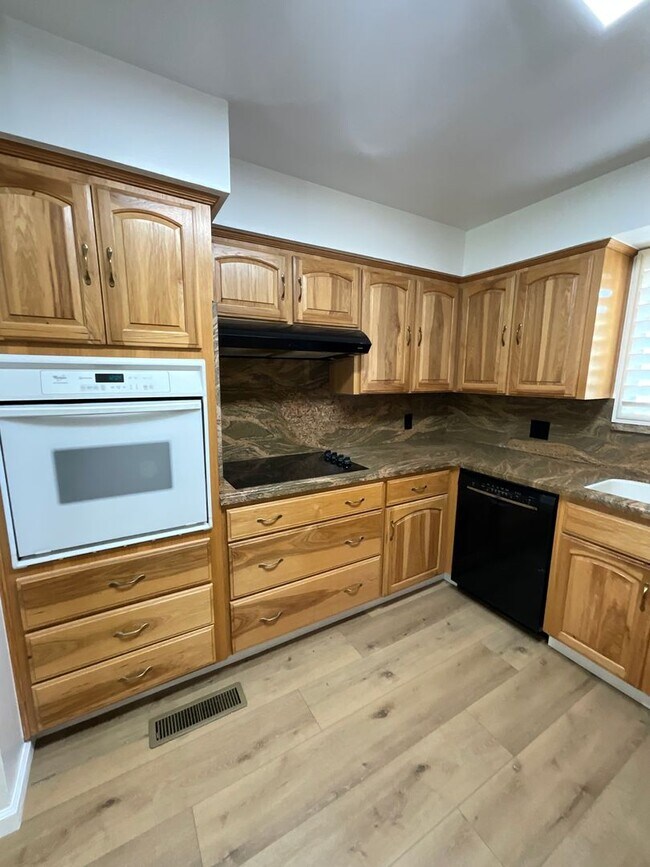 Foto del edificio - Beautiful Home in Established Fresno Neigh...