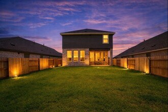 Building Photo - 6731 Iron Clover Dr