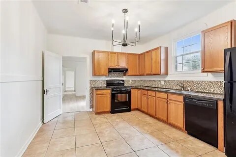 Foto del edificio - 244-46 Nursery Ave