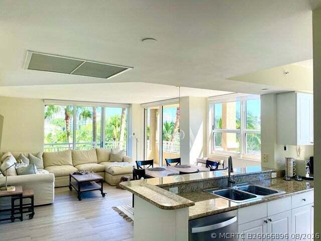 Foto del edificio - 19501 W Country Club Dr