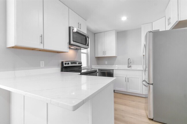 Foto del edificio - 2414 Commercial Ave