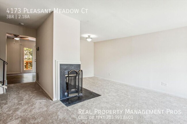 Foto del edificio - Qualify For a Zero Deposit/Deck Backs to T...