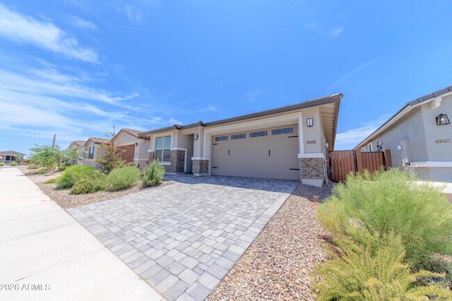 Building Photo - 40005 W Elm Dr