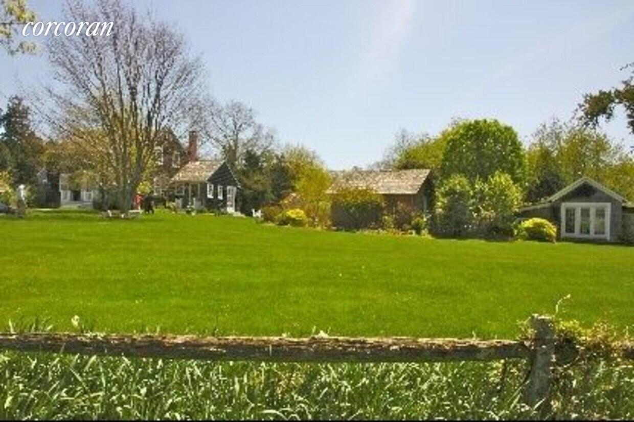 Foto principal - 93 Barnes Hole Rd
