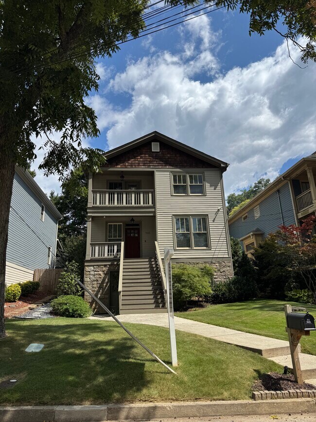 Foto del edificio - 945 Longley Ave NW