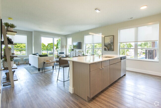 1HAB, 1BA - 901SF - Lake Terrace Apartments