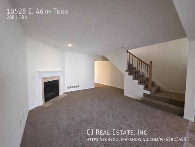 Foto del edificio - 10528 E 46th Ter