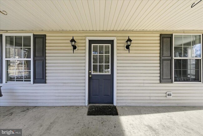 Building Photo - 37127 Butts Ln