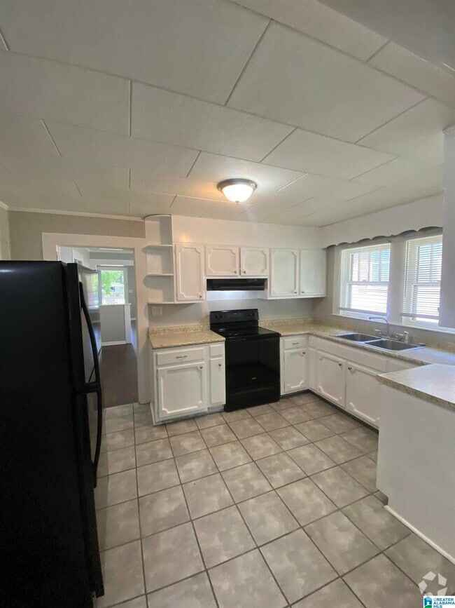 Building Photo - 139 Elrie Blvd