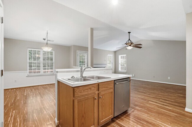 Foto del edificio - 2830 Black Walnut Ln