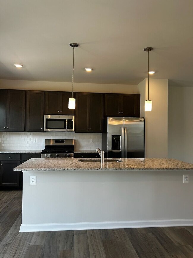 Foto del edificio - 8772 Whitman Dr
