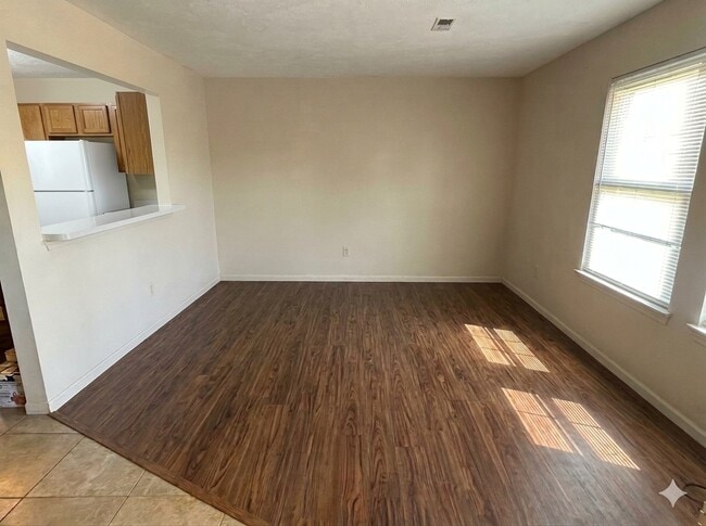 Building Photo - 1531 Whitehall Blvd