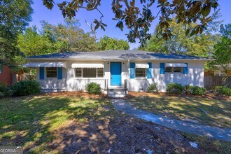 Building Photo - 2128 Knightsbridge Rd