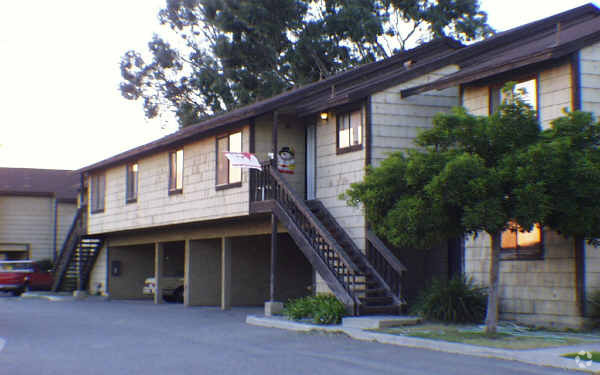 Building Photo - 8582 Tamarind Ave