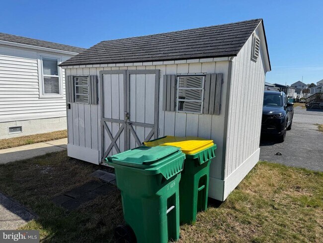 Foto del edificio - 36991 Laws Point Rd