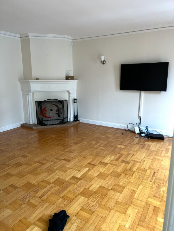 Foto del edificio - 143 Monterey Blvd