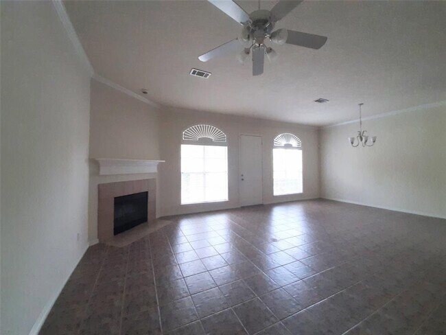 Foto del edificio - 12755 Mill Ridge Dr