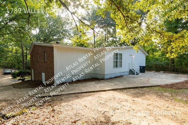 Building Photo - 4789 Valley Drive Irondale, AL 35210