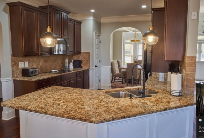 Foto del edificio - 718 Porter Ln