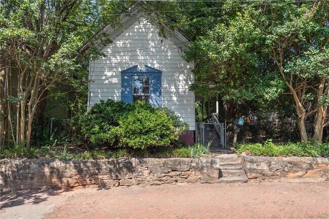 Foto del edificio - 223 Berean Ave SE