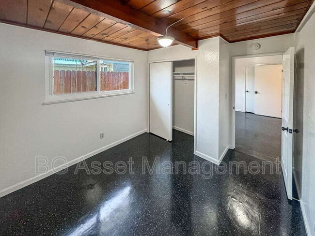 Foto del edificio - 1526 Visalia Ave
