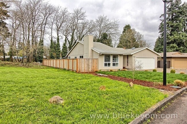 Foto del edificio - 3 Bed, 2 Bath home in Milwaukie