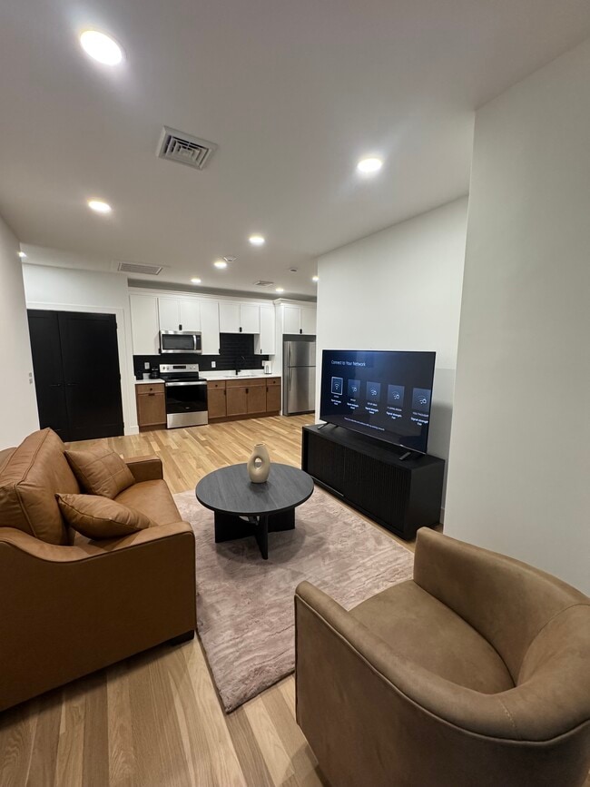 Photo - 1002 Broad St Apartment