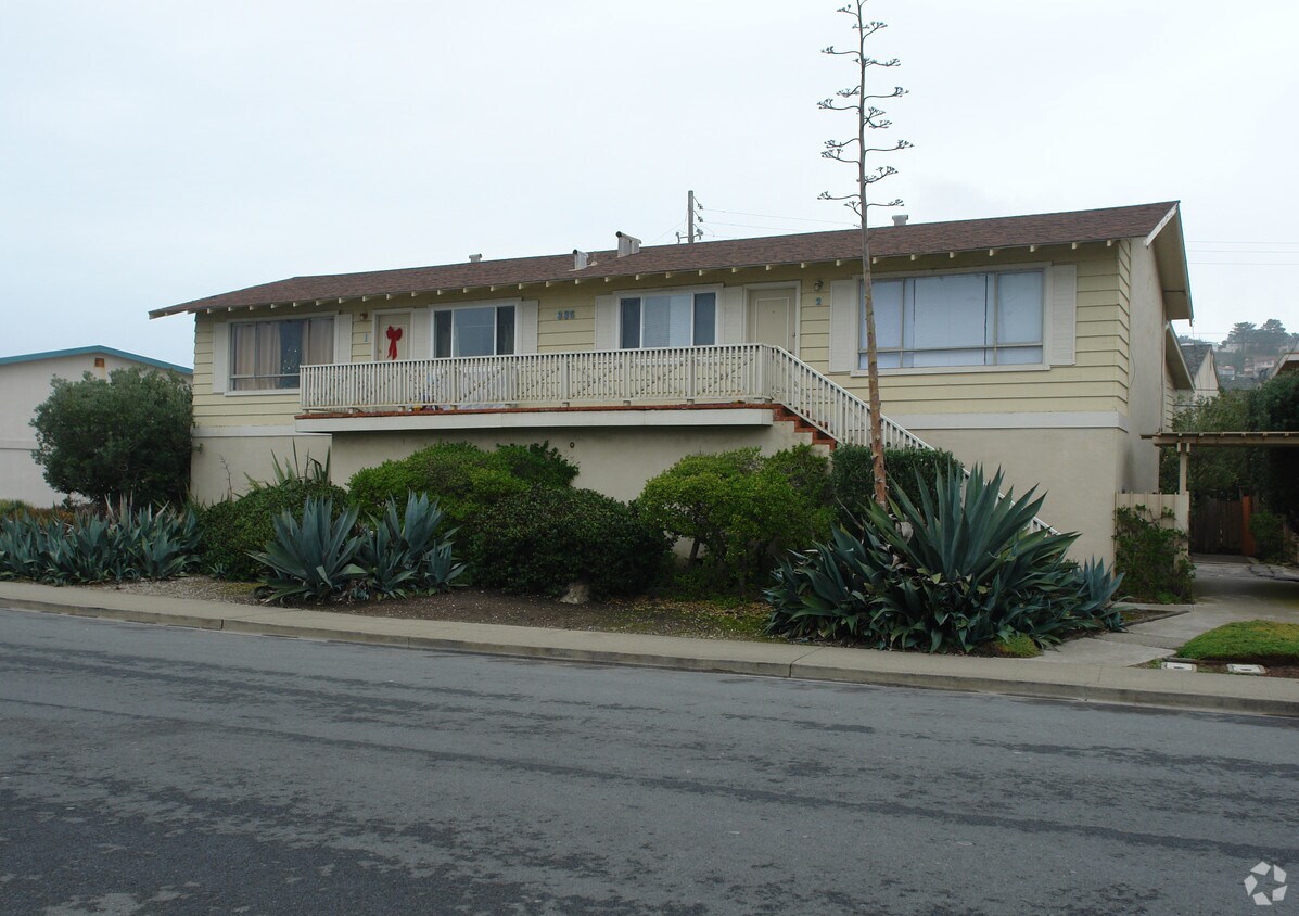 Building Photo - 335 Esplanade Ave