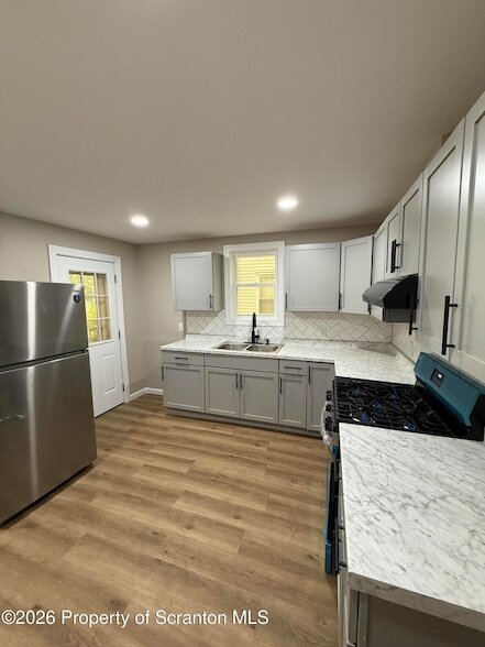 Foto del edificio - 49-51 E Parker Street Unit