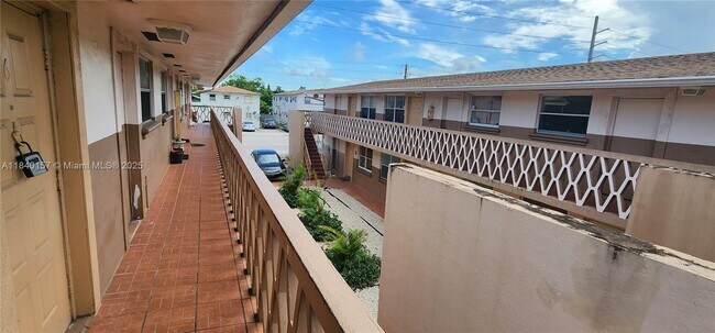 Foto del edificio - 664 W 29th St