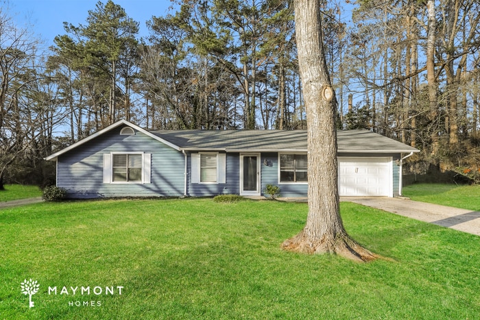 Foto principal - Charming 4 Bedroom Home in Jonesboro, GA