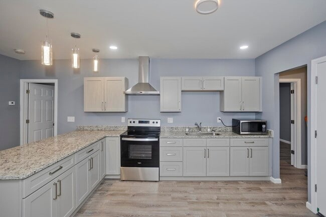 Building Photo - 27 Charbonneau Terrace