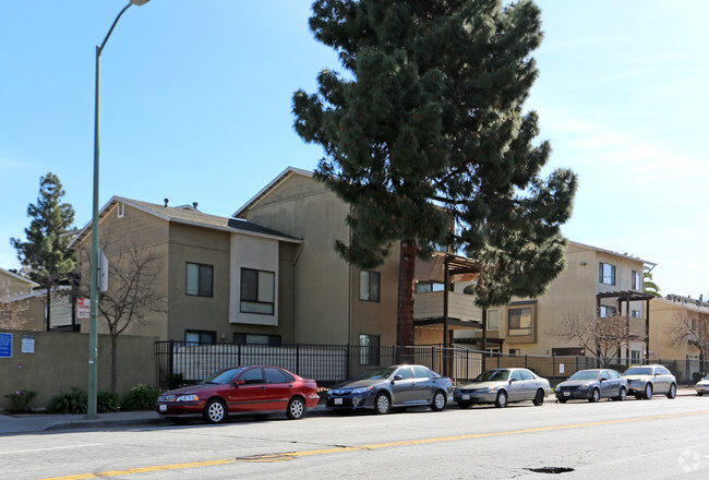 Foto del edificio - Town Center and Courtyards at Acorn