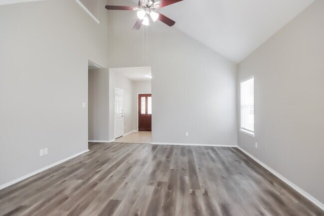 Building Photo - 9103 Plume Tree Dr