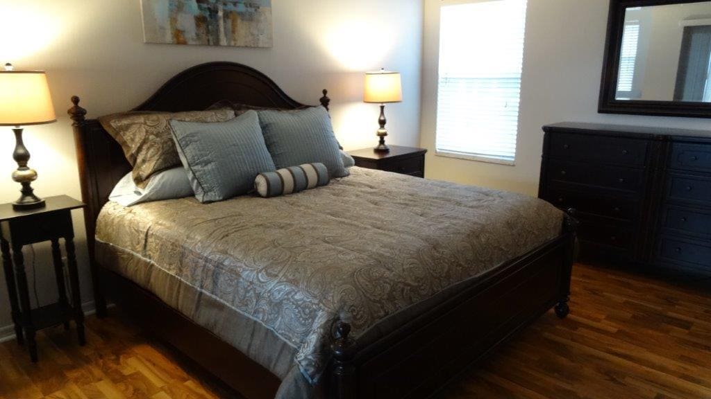 Master bedroom - night stand on right has built in plugs on top for phone and electrical. Solid wood. - 979 West Skyview Crossing Drive