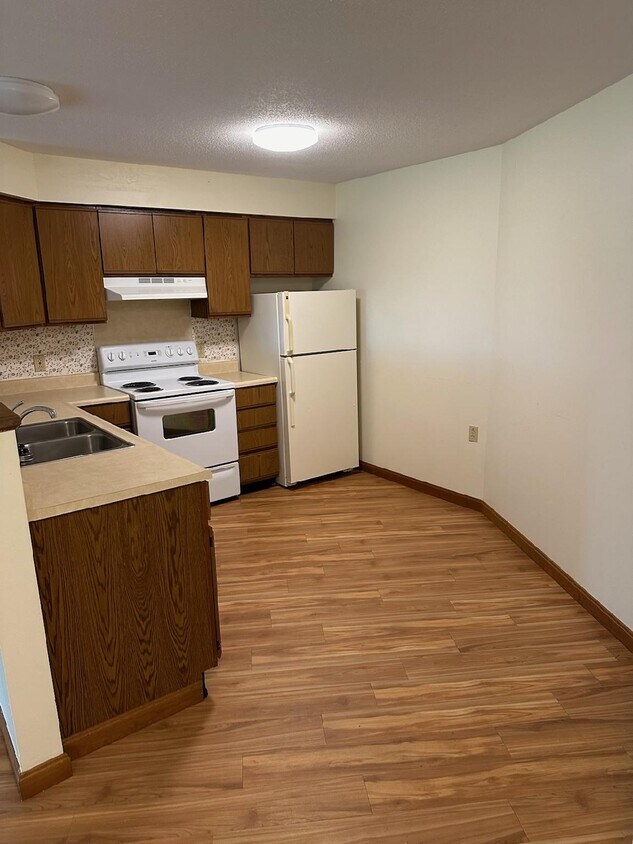 Building Photo - 159 Station Rd