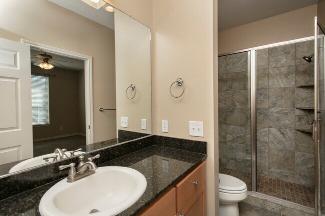 Building Photo - 411 Montauk Ct