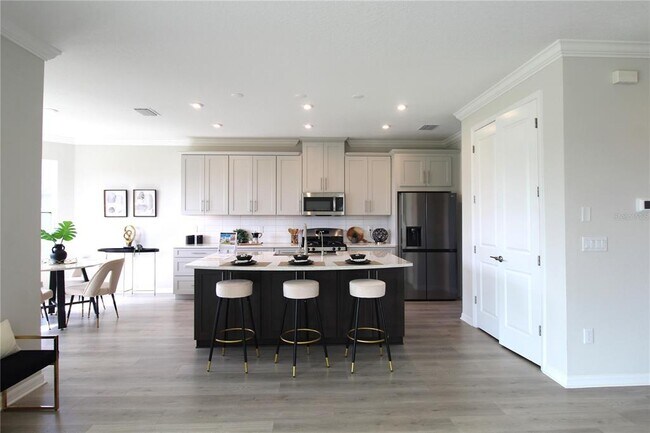 Building Photo - 15324 Shady Palms Ln