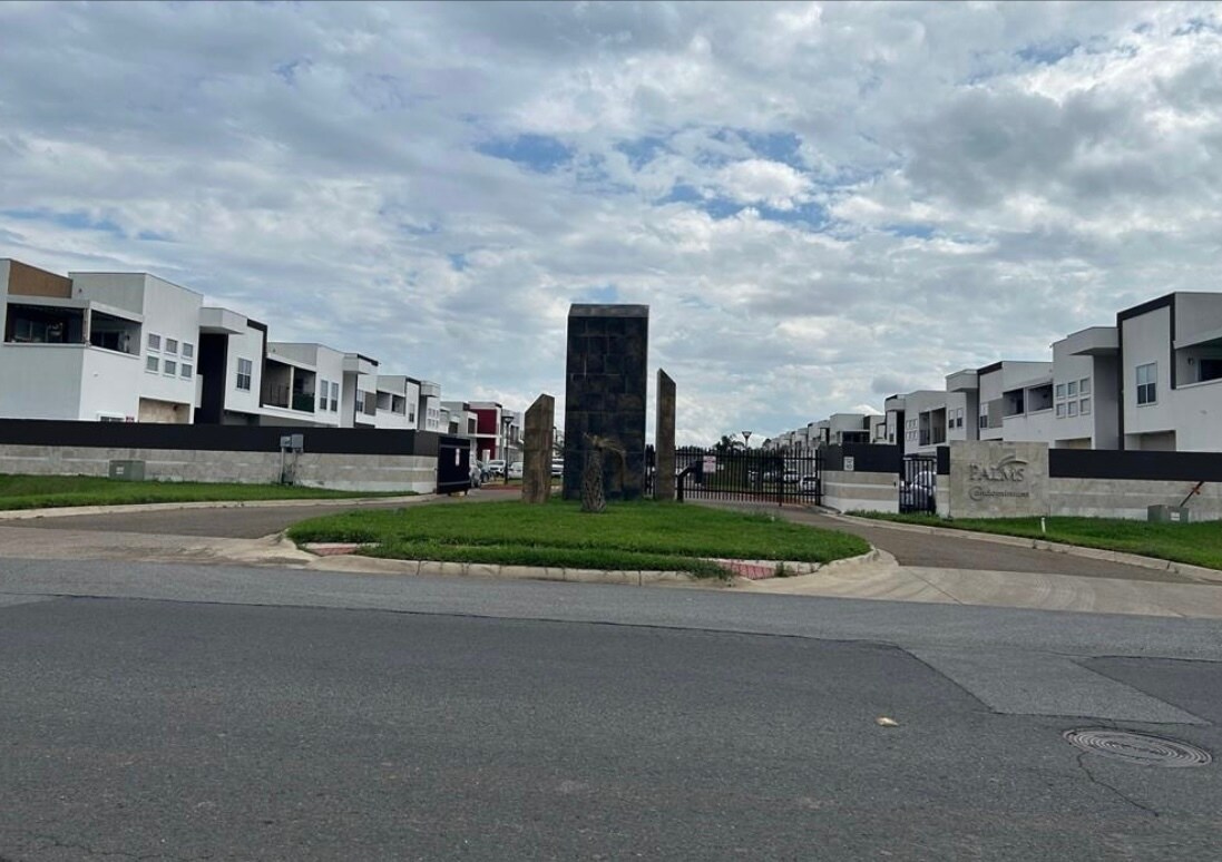 4217 Colbath Ave Unit The Palms, McAllen, TX 78503 Condo for Rent in