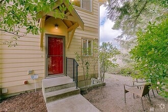 Building Photo - 7626 Highland Park Wy SW