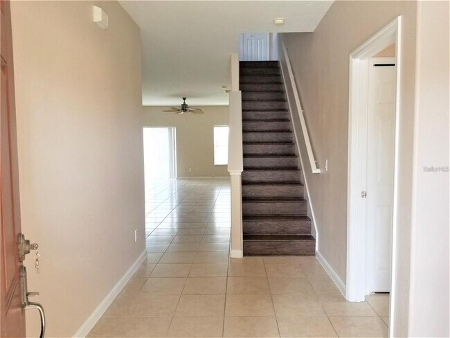 Building Photo - 1560 Harrier Dr