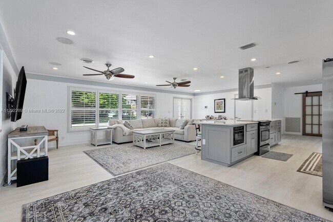 Foto del edificio - 4450 NE 23rd Ave