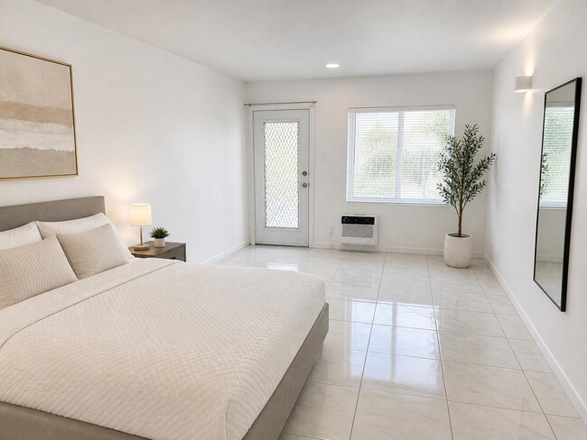 Building Photo - 6498 Collins Ave