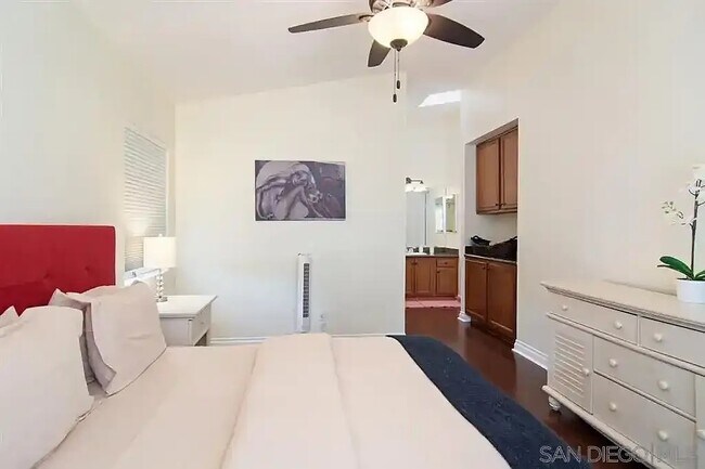 Foto del edificio - 3175 Howard Ave