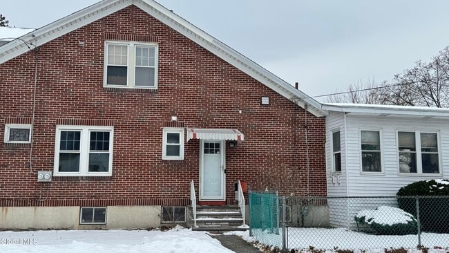 Building Photo - 1058 Washington Ave