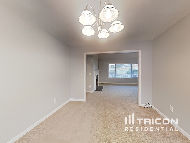 Foto del edificio - 425 Legacy Park Ln