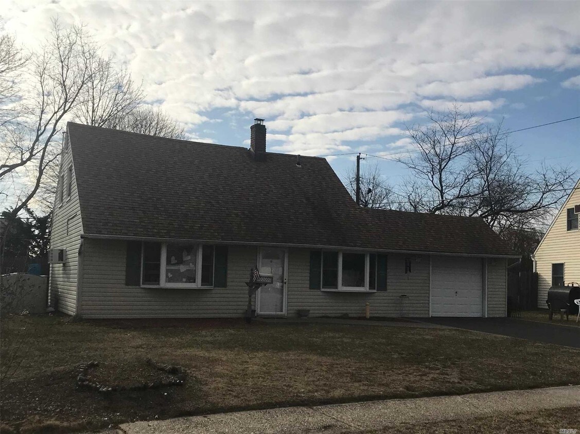 Building Photo - 24 Mill Ln