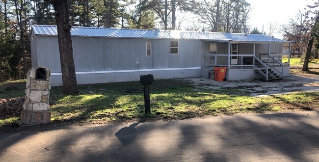 Foto del edificio - 16979 Pine Trail Dr